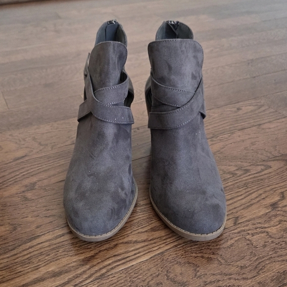 NEW Rampage Ram-Vedette Charcoal Ankle Booties Size 8 - Picture 3 of 7